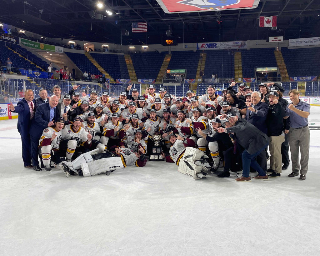 Chicago Wolves 2022 Calder Cup Champions Team Photo